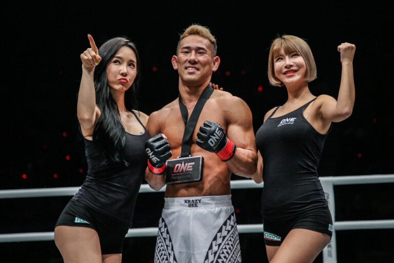 Ryogo Takahashi celebrates his victory against Keanu Subba