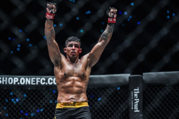 Agilan Thani defeats Dante Schiro at ONE MARK OF GREATNESS YK 2631 600x399