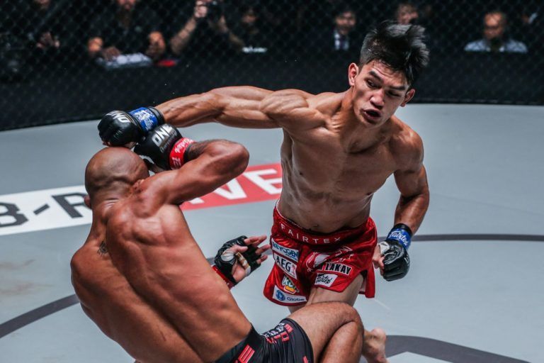 Danny Kingad attacks Demetrious Johnson at ONE: CENTURY