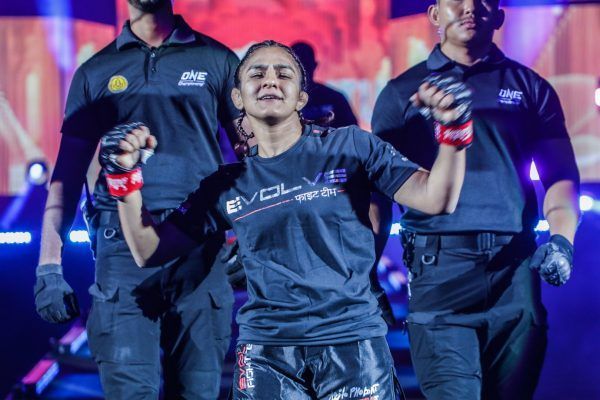 Ritu Phogat ONE KING OF THE JUNGLE DC IMGL1700 600x400