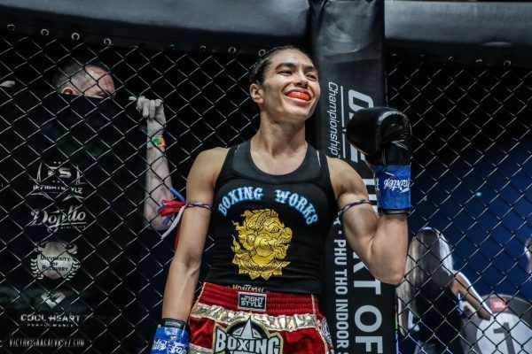 Janet Todd Looking Ready For Her Match Against Stamp Fairtex