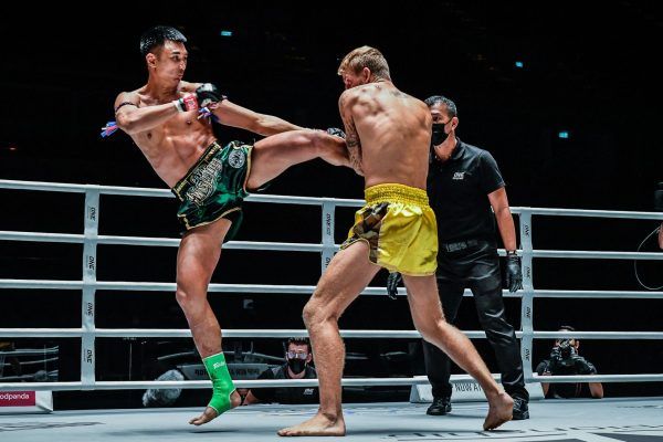 Petchmorakot Petchyindee Academy Magnus Andersson Muay Thai 1920X1280 9 600x400
