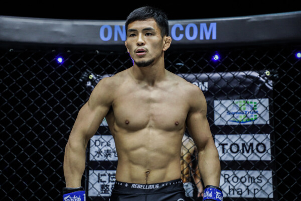 Yuya Wakamatsu Reece McLaren ONE on TNT III 1920X1280 55 600x400
