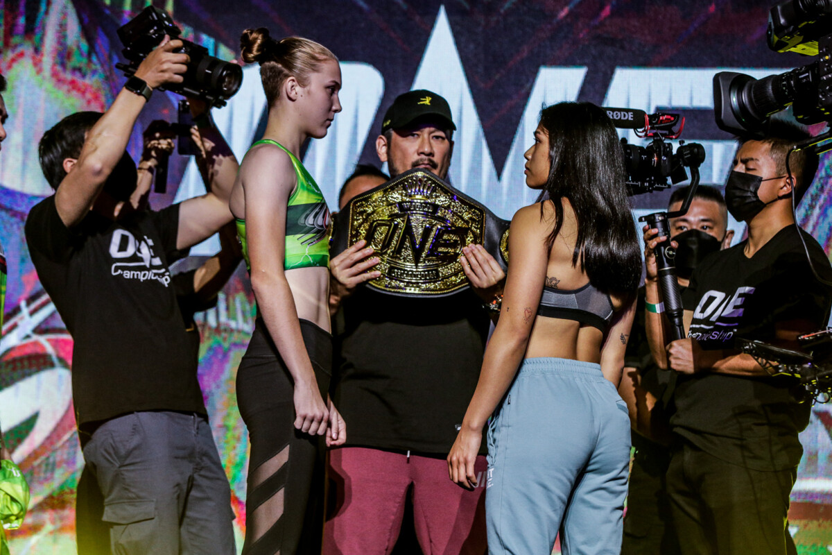 Smilla Sundell Jackie Buntan weigh in 1920X1280 1200x800