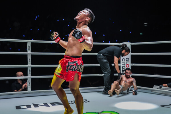 Carlo Bumina ang Mauro Mastromarini ONE Fight Night 30 40 scaled