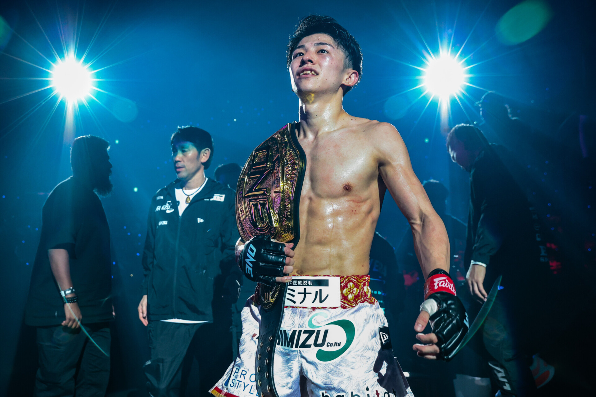 吉成名高、2025年の ONEムエタイ・ファイター・オブ・ザ・イヤーを受賞! - ONE Championship – 格闘技の本拠地