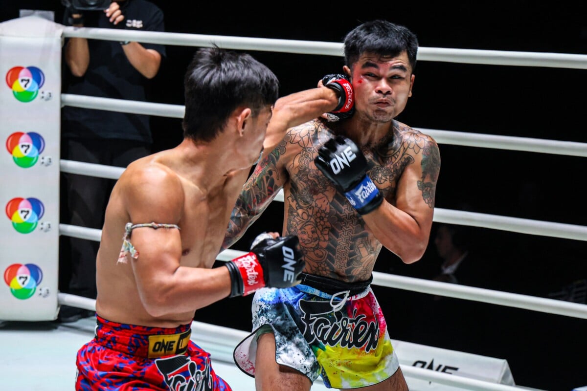 Khunsuk connects with a left hand against YodUdon at ONE Friday Fights 176.