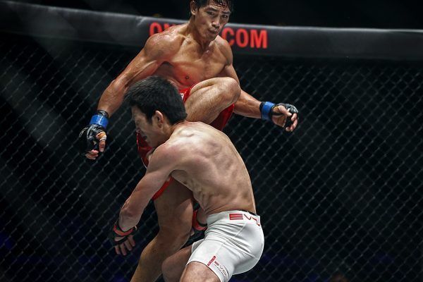 Eduard Folayang knocks out Shinya Aoki in SIngapore