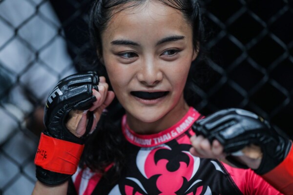 Rika Ishige vs Audreylaura Boniface ADUX9983 600x400