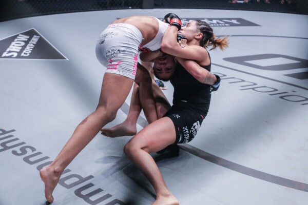 Angela Lee IMG_5325 600x400