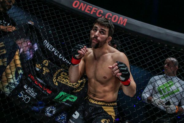 Garry Tonon IMG_1136 600x400
