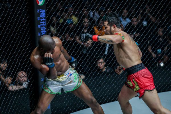 Yodsanklai Fairtex IMGL6929 600x400