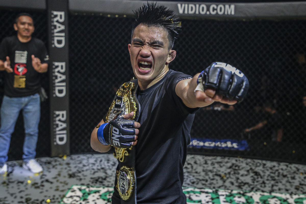 Joshua Pacio DC 3723 1200x800