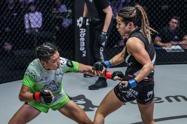 Xiong Jing Nan melawan Angela Lee