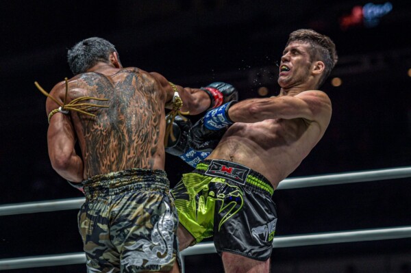 Jo Nattawut YK4_3623 600x399
