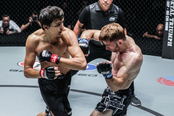 Bagaimana Alaverdi Ramazanov Mampu Mencetak KO Fantastis Elaverdi Ramazanov knocks out Ognjen Topic in the first round at ONE: DREAMS OF GOLD