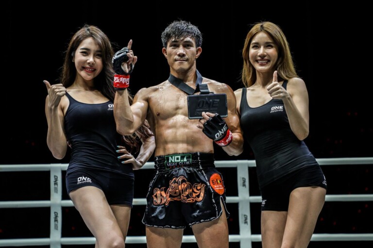 Nguyen Tran Duy Nhat defeats Azwan Che Wil at ONE IMMORTAL TRIUMPHDUX 1894 768x512
