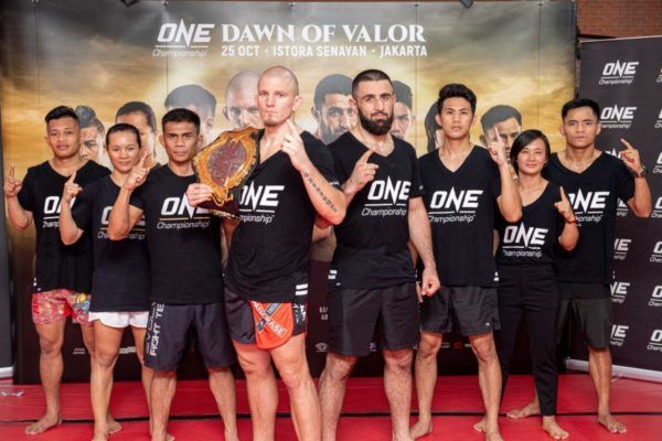 ONE DAWN OF VALOR open workout BBB_7512 600x400