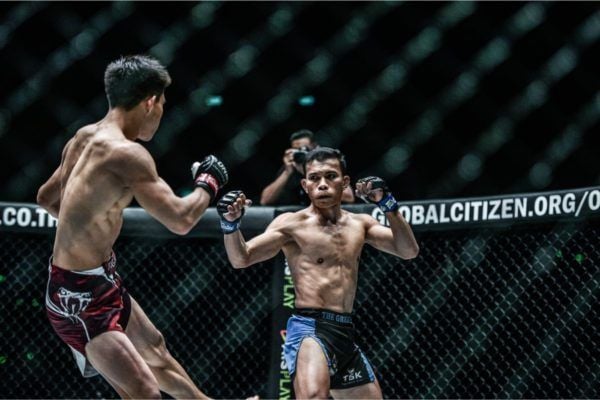 Paul Lumihi vs Zhao Zhi Kang ASH_4143 2 600x400