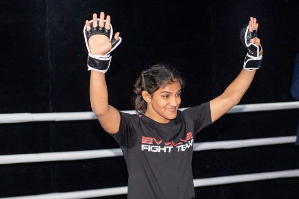 Ritu Phogat ONE AGE OF DRAGONS Open Workout AAA_0857 600x400