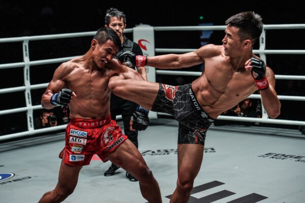 Tang Kai defeats Edward Kelly at ONE AGE OF DRAGONS YK 6527 600x399