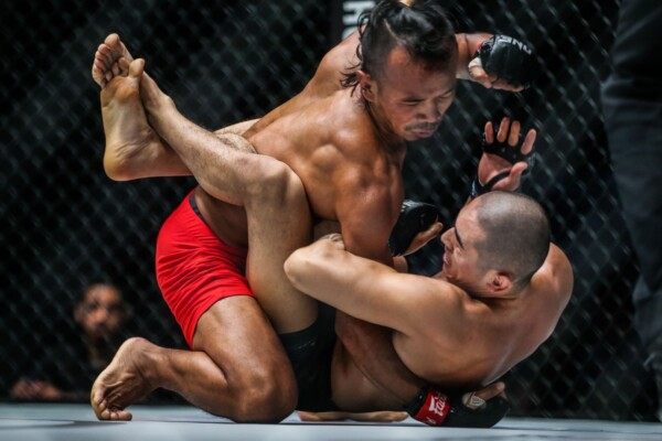 Tial Thang defeats Kim Woon Kyoum at ONE MARK OF GREATNESS DW 0393 600x400