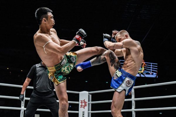Petchmorakot Petchyindee Academy defeats Charlie Peters at ONE EDGE OF GREATNESS