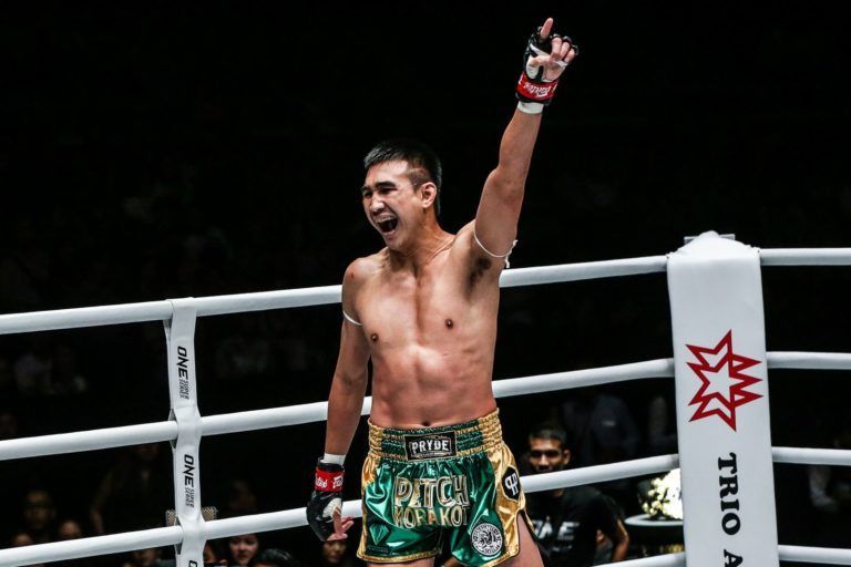 Petchmorakot Petchyindee Academy celebrates his win against Charlie Peters at ONE EDGE OF GREATNESS
