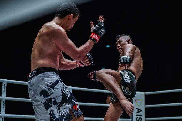 Roel Rosauro defeats Yohan Mulia Legowo at ONE A NEW TOMORROW ASH_6984 600x399