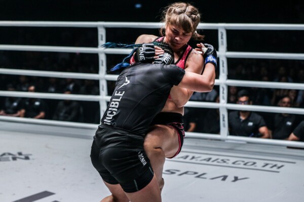Stamp Fairtex defeats Puja Tomar at ONE A NEW TOMORROW DC 2150