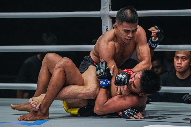 Eko Roni Saputra defeats Khon Sichan ONE WARRIORS CODE DC 1770 768x512