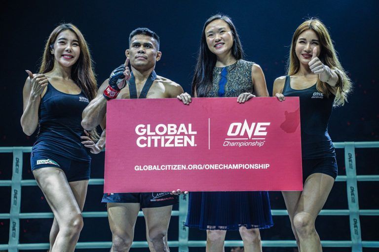 Eko Roni Saputra supports Global Citizen in the winner's circle in February 2020