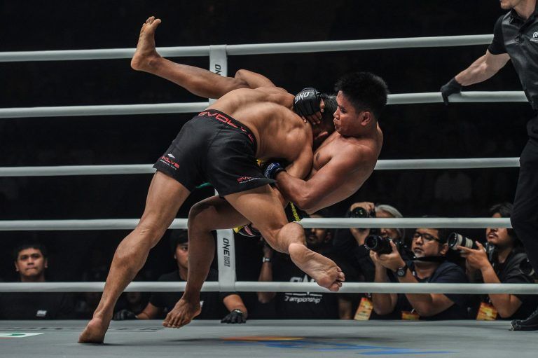 Indonesian hero Eko Roni Saputra returned to Jakarta to face Cambodia's Khon Sichan