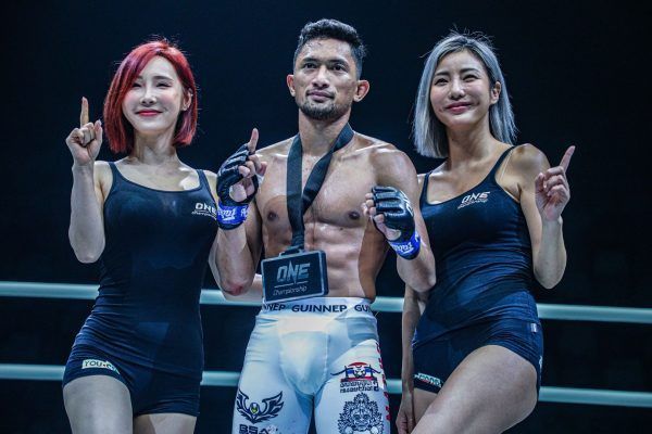 Fajar celebrates his defeat of Egi Rozten ONE WARRIOR'S CODE