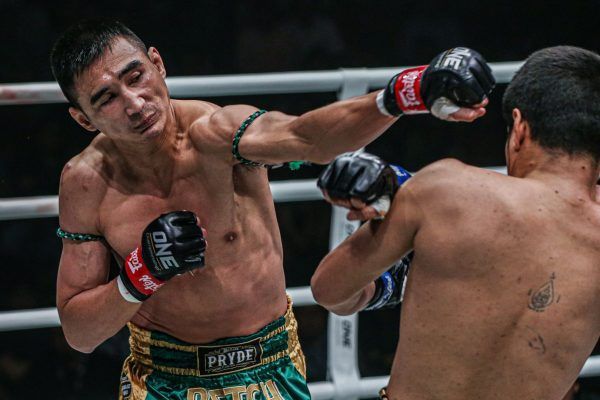 Petchmorakot Petchyindee Academy defeats Pongsiri PK.Saenchaimuaythaigym ONE WARRIOR'S CODE