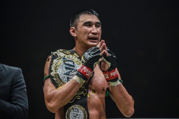 ONE Featherweight Muay Thai World Champion Petchmorakot Petchyindee Academy