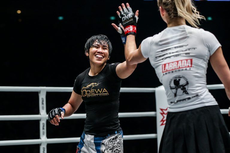 Putri Padmi vs. Colbey Northcutt Edge of Greatness 768x512