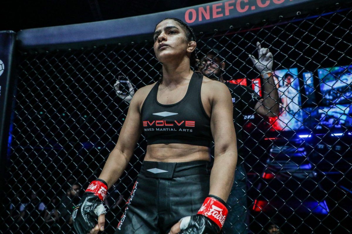 India's Ritu Phogat stands against the Circle Wall