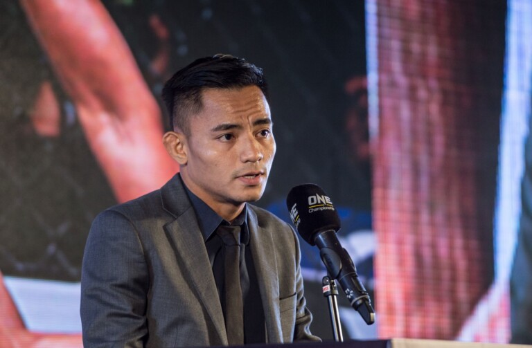 Stefer Rahardian King of Courage presser 2 768x503