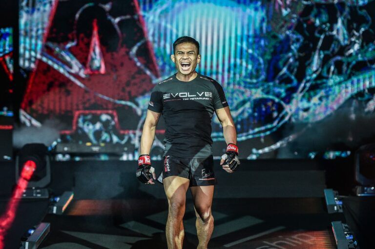 Eko Roni Saputra Murugan Silvarajoo mixed martial arts 1920X1278 3 768x511