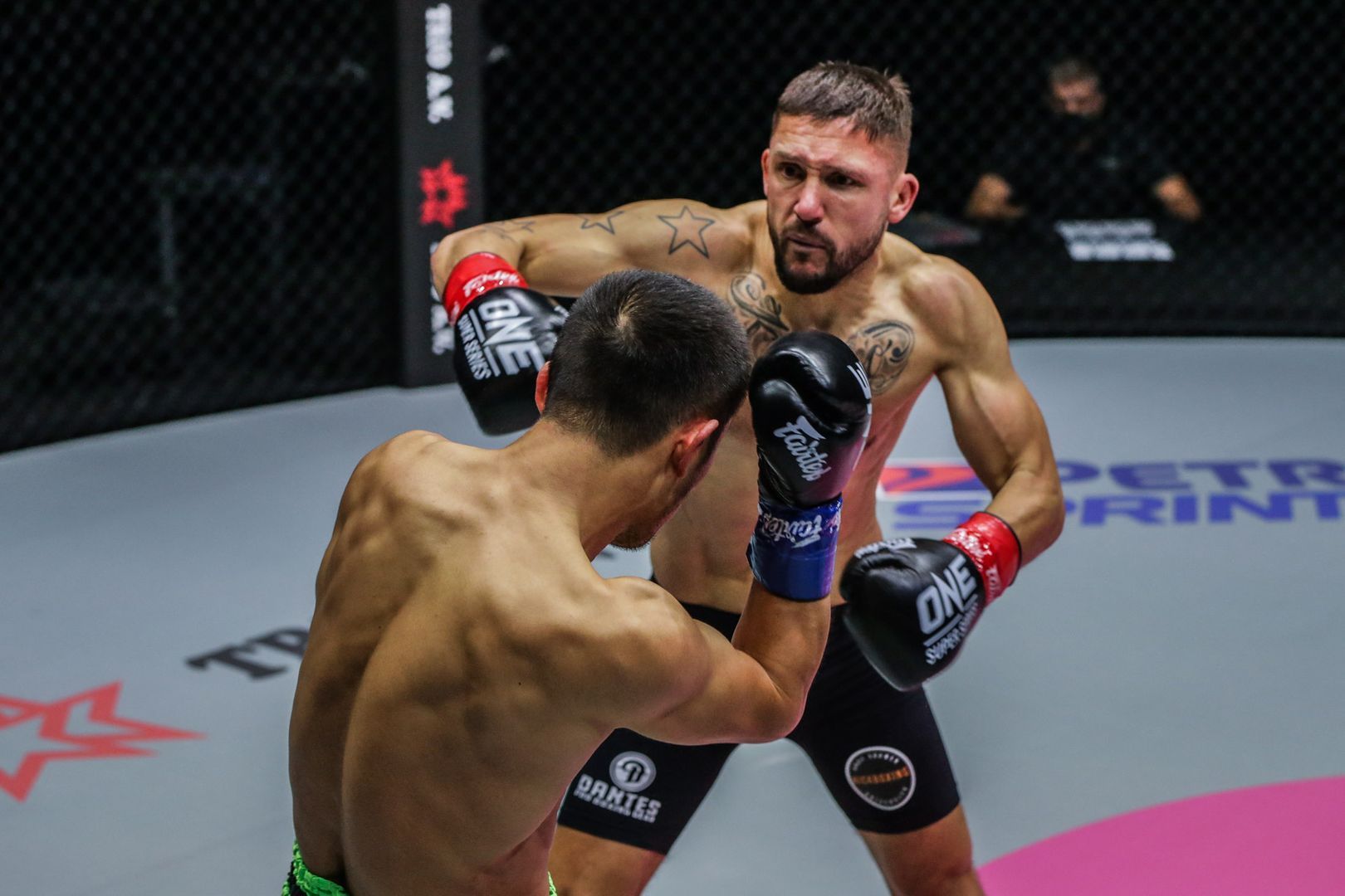 Andy Souwer Beri ‘Masterclass’ Striking Kepada Zhang Chunyu - ONE ...