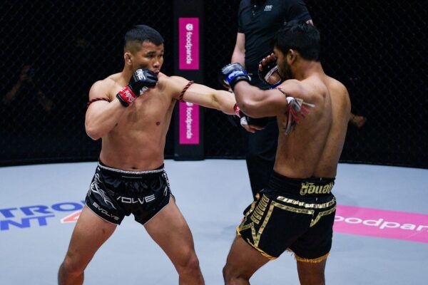 nong o rodlek one collision course 1920X1280 23 600x400