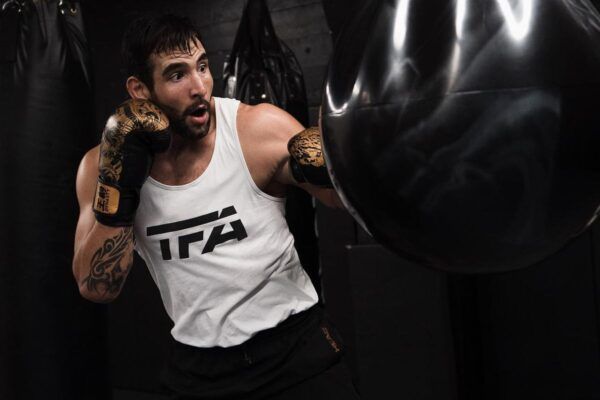 Dustin Joynson Heavybag 1200X800 600x400