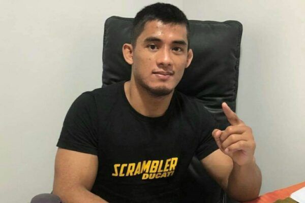 Filipino MMA fighter Stephen Loman officially signs with ONE Championship
