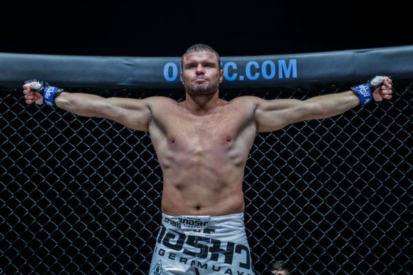 Anatoly Malykhin Alexandre Machado FISTS OF FURY 1920X1280 8 600x400