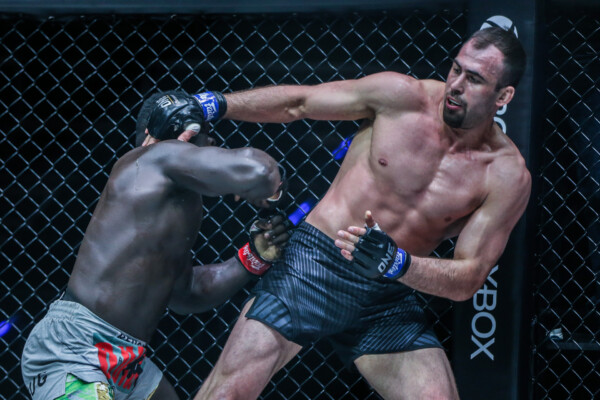Kirill Grishenko Oumar Kane 1920X1280 ONE on TNT IV 7 600x400