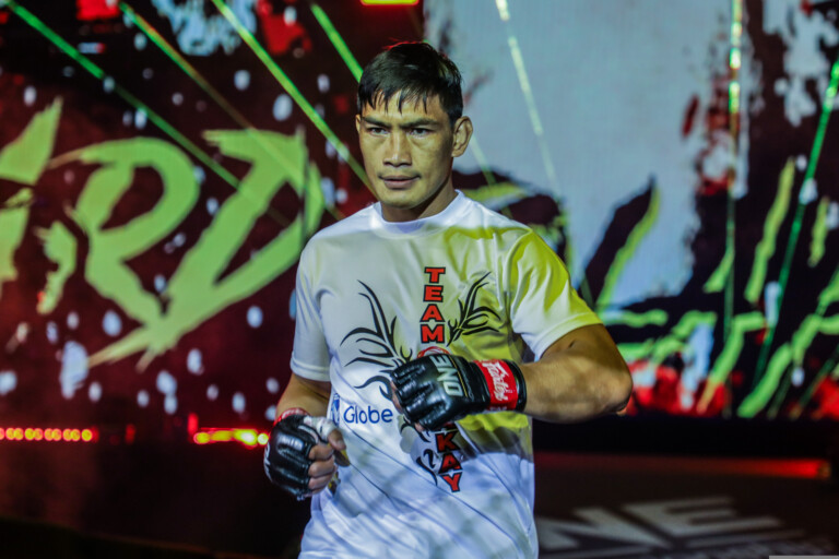 Shinya Aoki Eduard Folayang 1920X1280 ONE on TNT IV 12 768x512