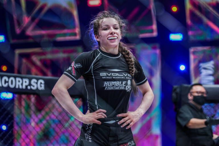 Mei Yamaguchi Danielle Kelly ONE X 1920X1280 81 768x512