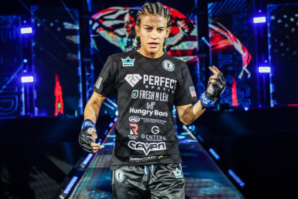 Asha Roka Alyse Anderson ONE157 1920X1280 20 600x400