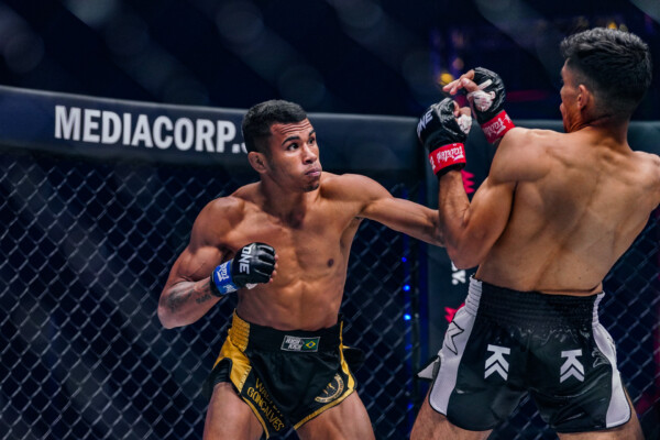 Josue Cruz Walter Goncalves ONE157 1920X1280 34 600x400